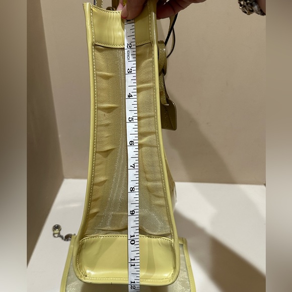 Gucci by Tom Ford Yellow Mesh Tote with Pouch - Picture 14 of 14